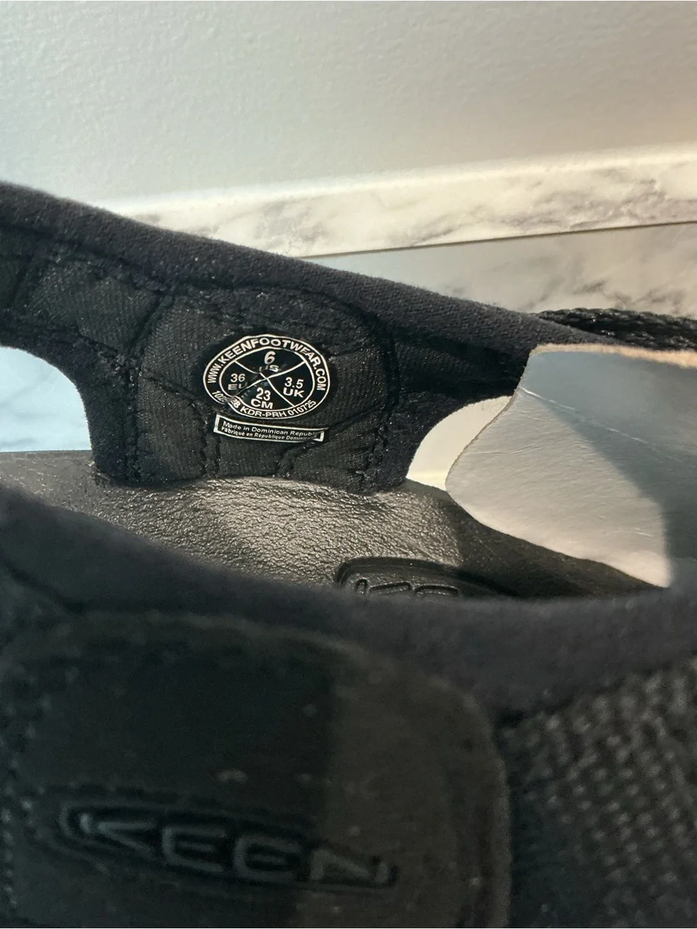 Keen sturdy closed